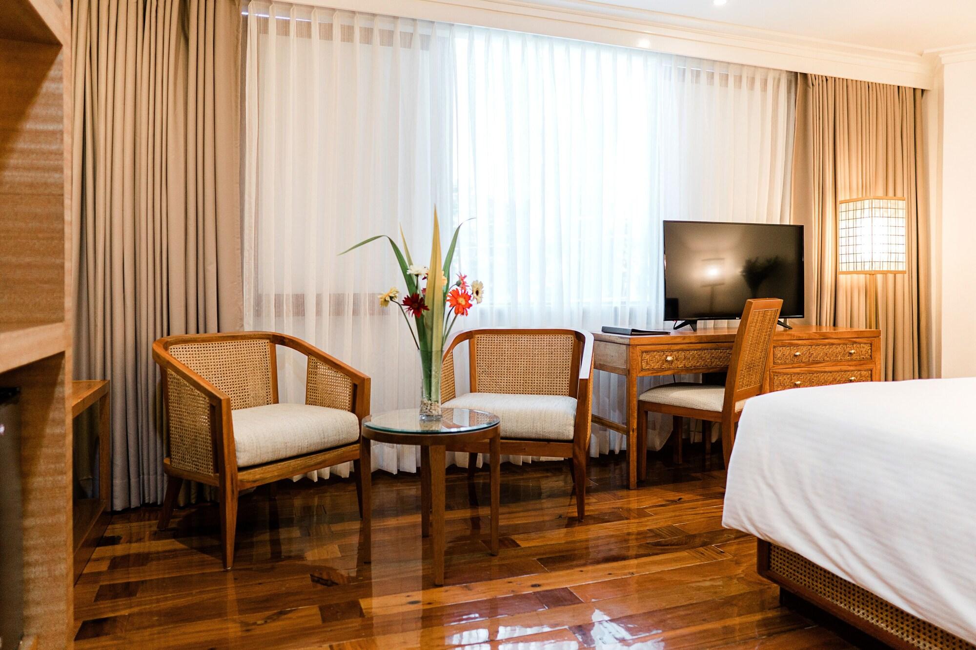 The Legend Palawan Hotel Puerto Princesa Exterior photo