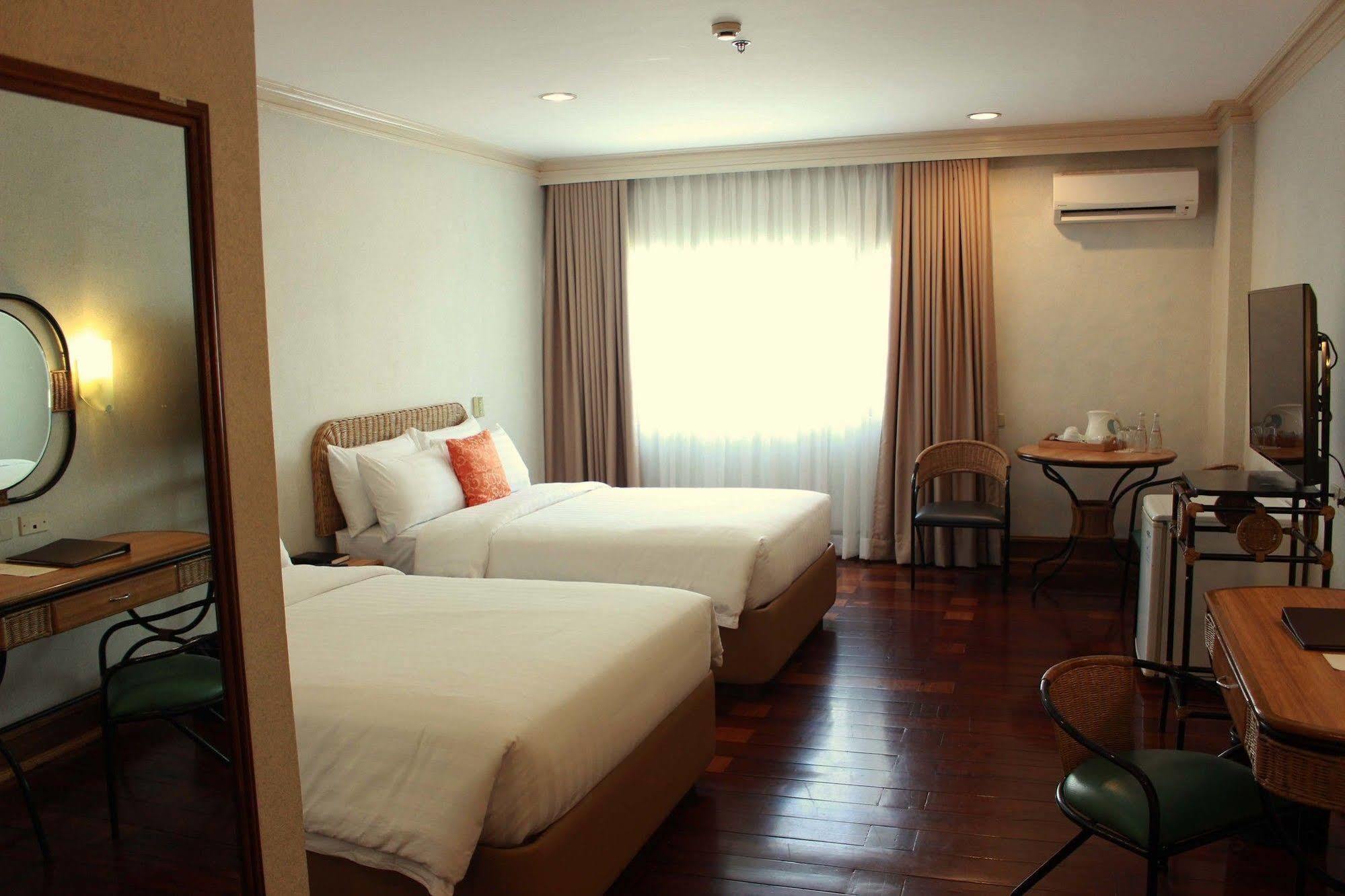 The Legend Palawan Hotel Puerto Princesa Exterior photo